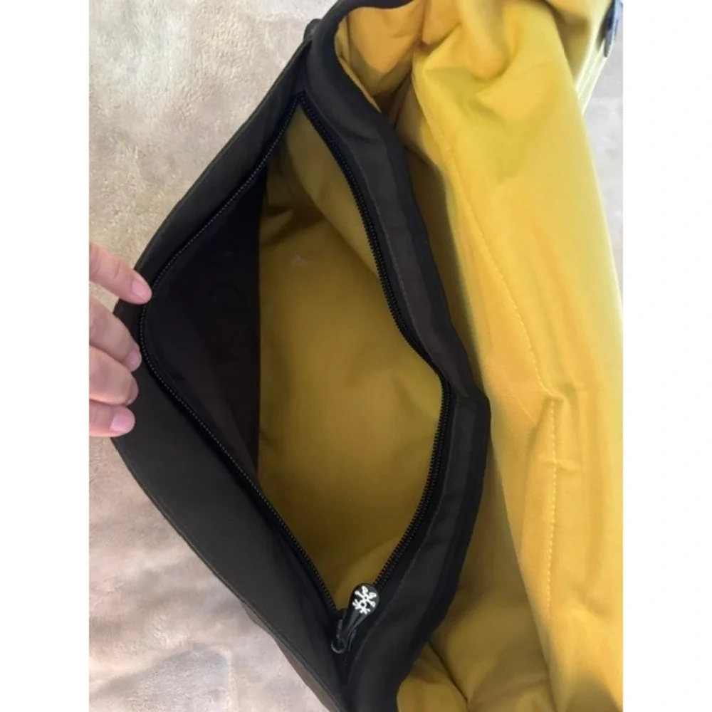 Crumpler Messenger Bag Black Olive Green Yellow Lining Crossbody Laptop Bag